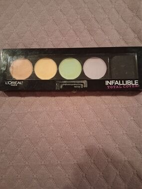 Infallible Color Correcting Palette - Peach, Yellow, Green, Lavender